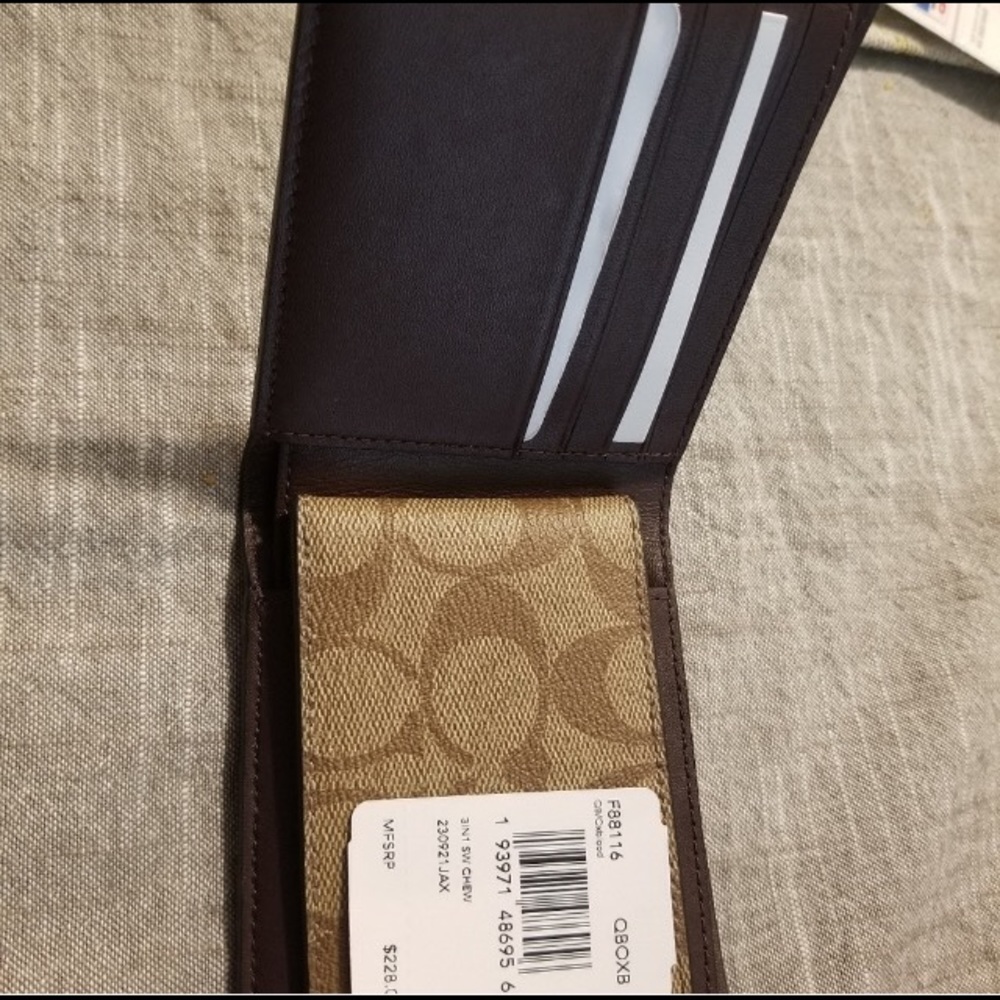 Brown Leather Coach Wallet - Picture 3 of 3